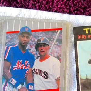 DC SUPERHERO 6 BOOK SET & SPORT CARD SET